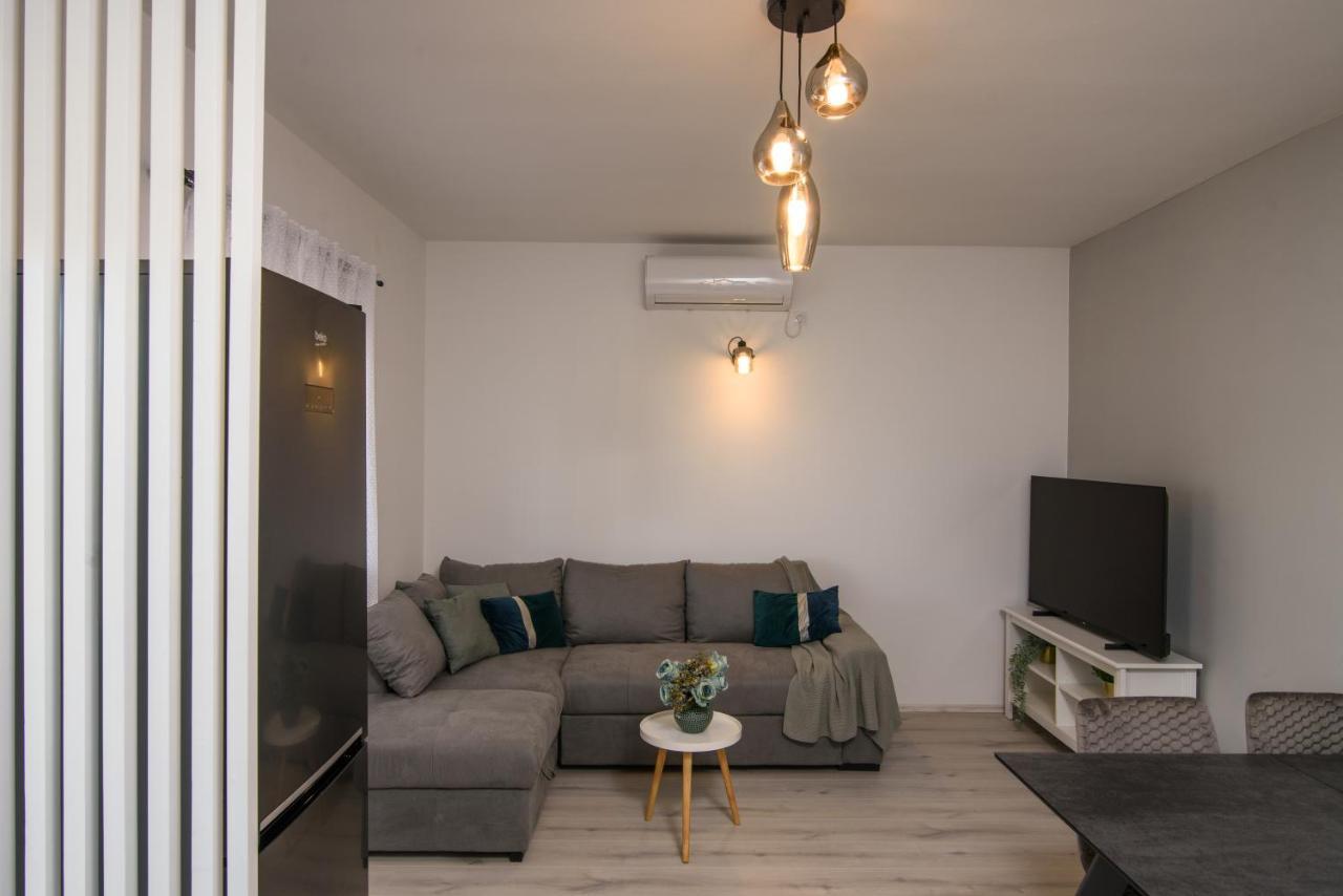Luxury Apartment Hajdi Трогир Екстериор снимка