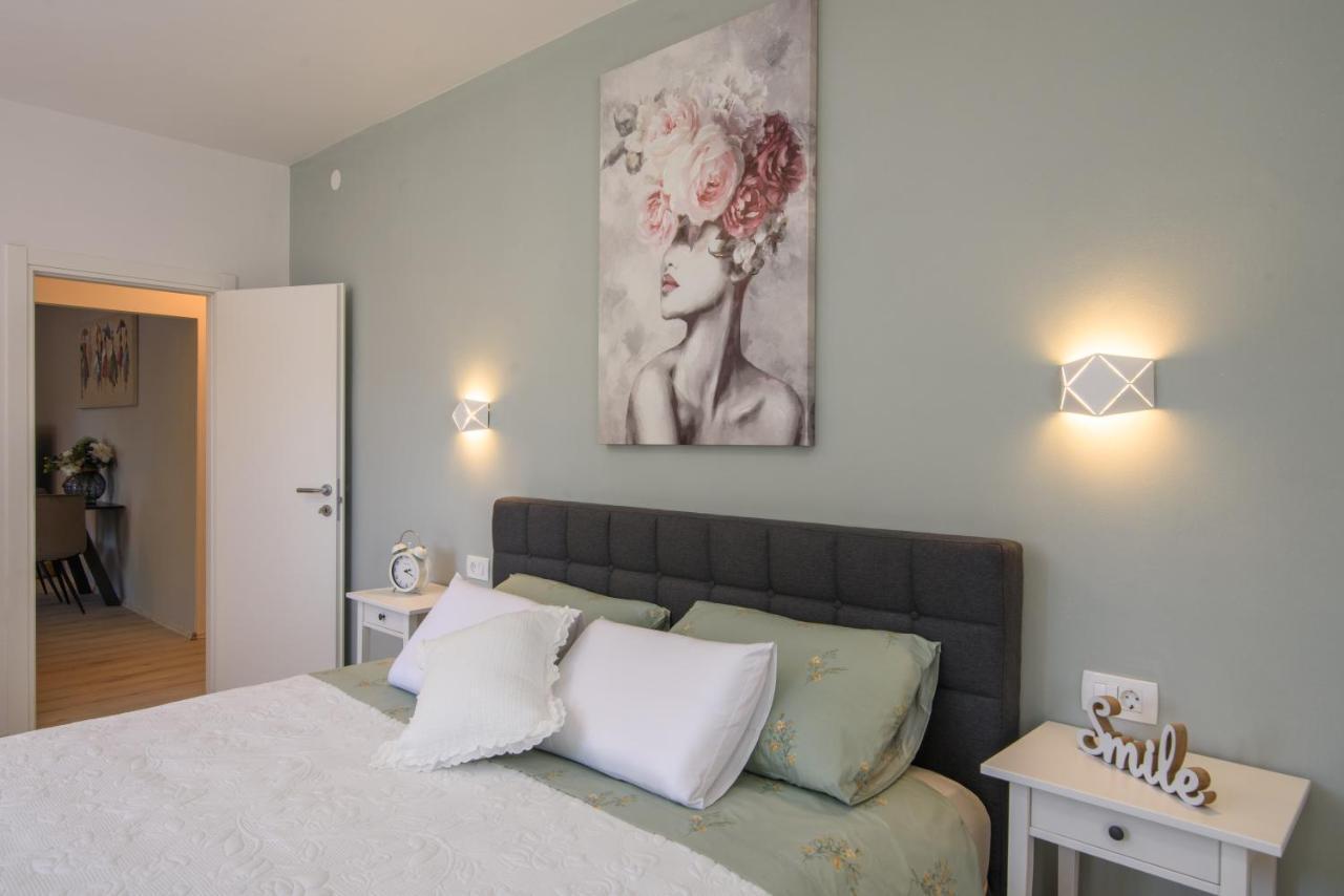 Luxury Apartment Hajdi Трогир Екстериор снимка