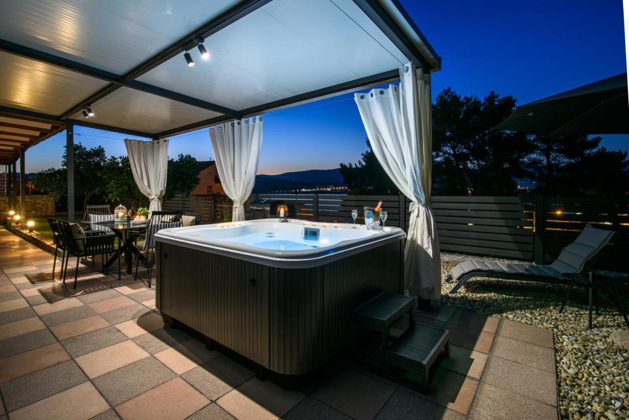 Luxury Apartment Hajdi Трогир Екстериор снимка